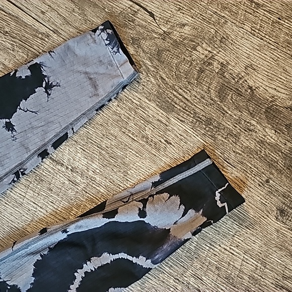 Victoria’s Secret Pink Active Seamless Ribbed Leggings Size XS - Picture 2 of 8